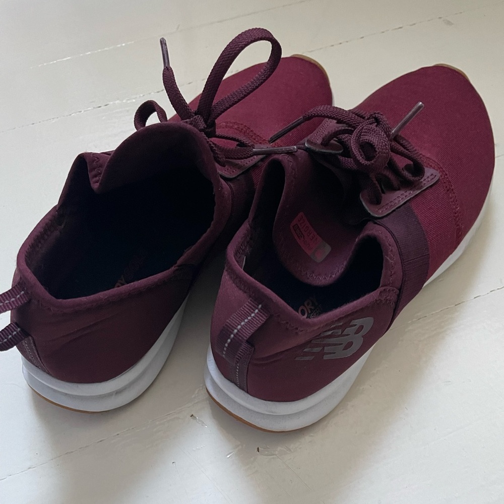 NWOT NEW BALANCE Memory Sole 8 Never Worn Burgundy - Picture 3 of 5
